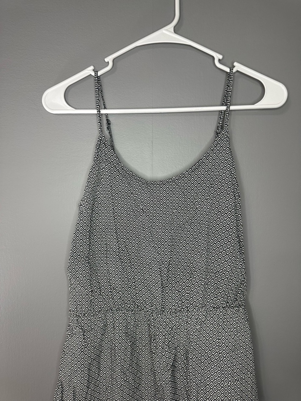 Old navy Women’s Black & White Printed Spaghetti Strap Dress - Picture 3 of 8